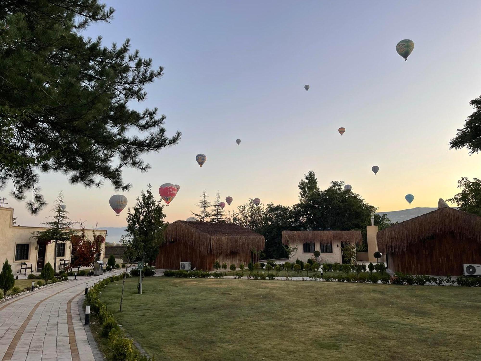 Отель A La Mode Cappadocia Гореме Экстерьер фото